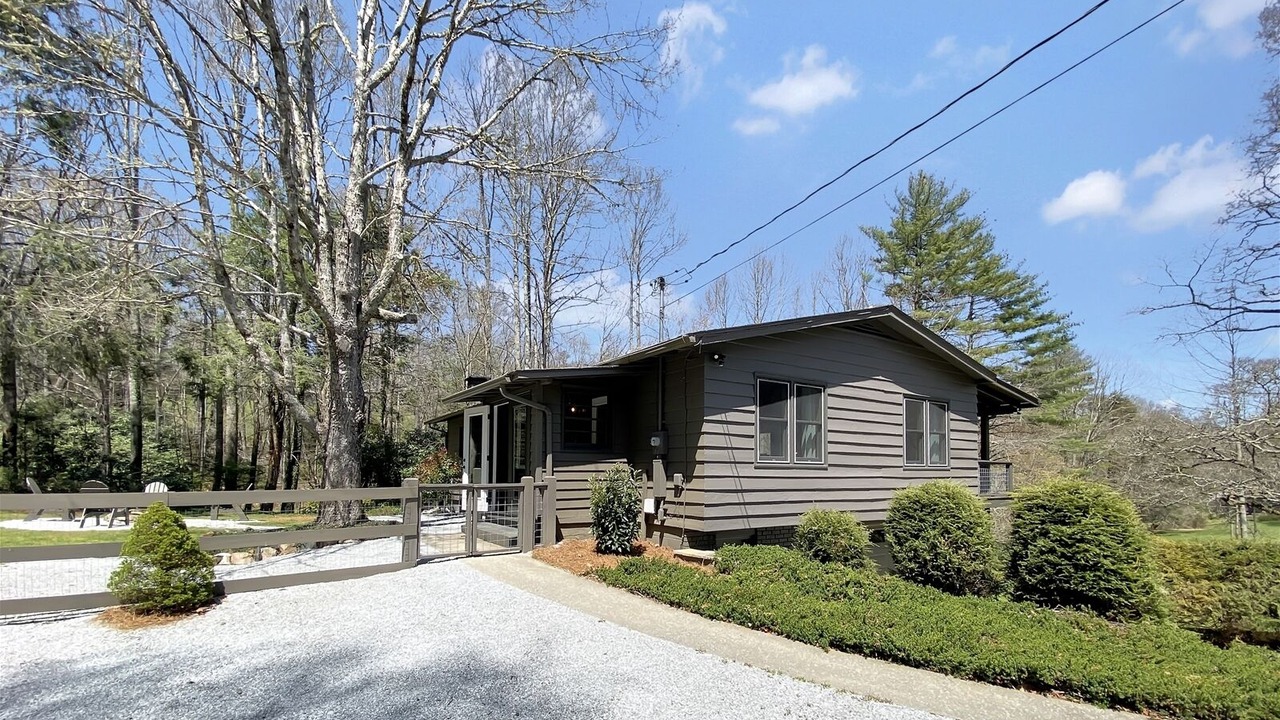 Photo of Others in Highlands Hills