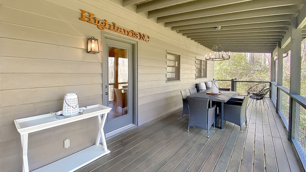 Photo of Outdoor in Highlands Hills