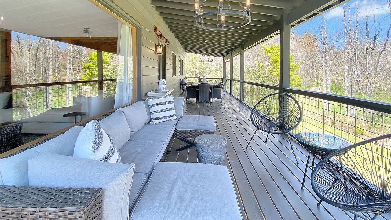 Photo of Outdoor in Highlands Hills