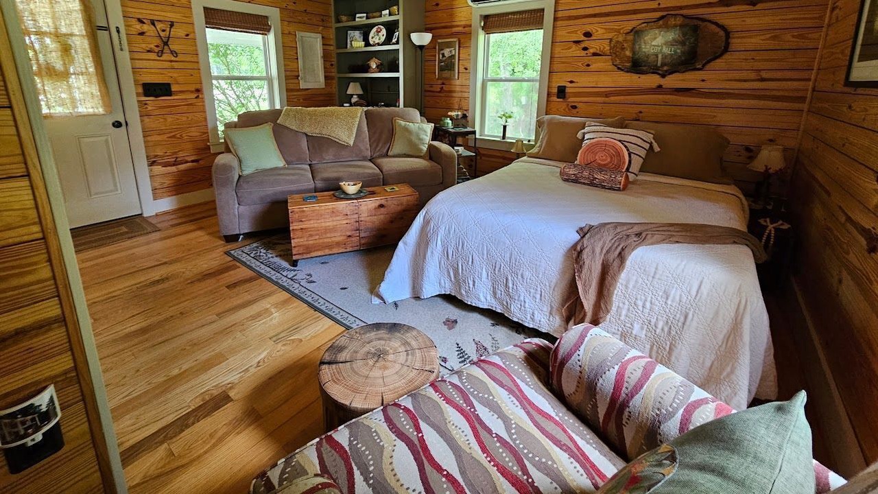 Photo of Bedroom in King