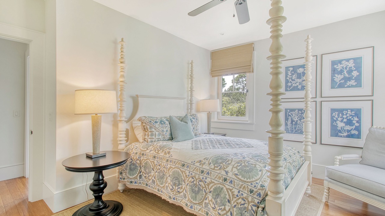 Photo of Bedroom in Vanderhorst Plantation