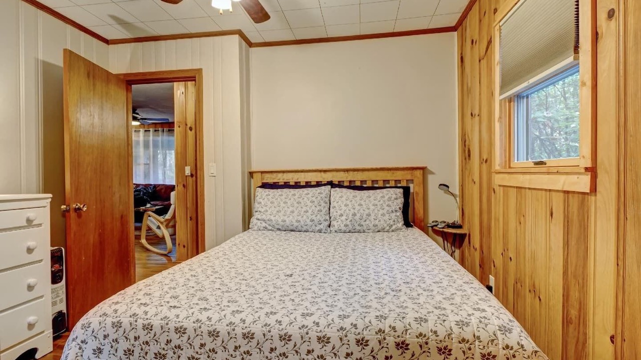 Photo of Bedroom in Linville Falls