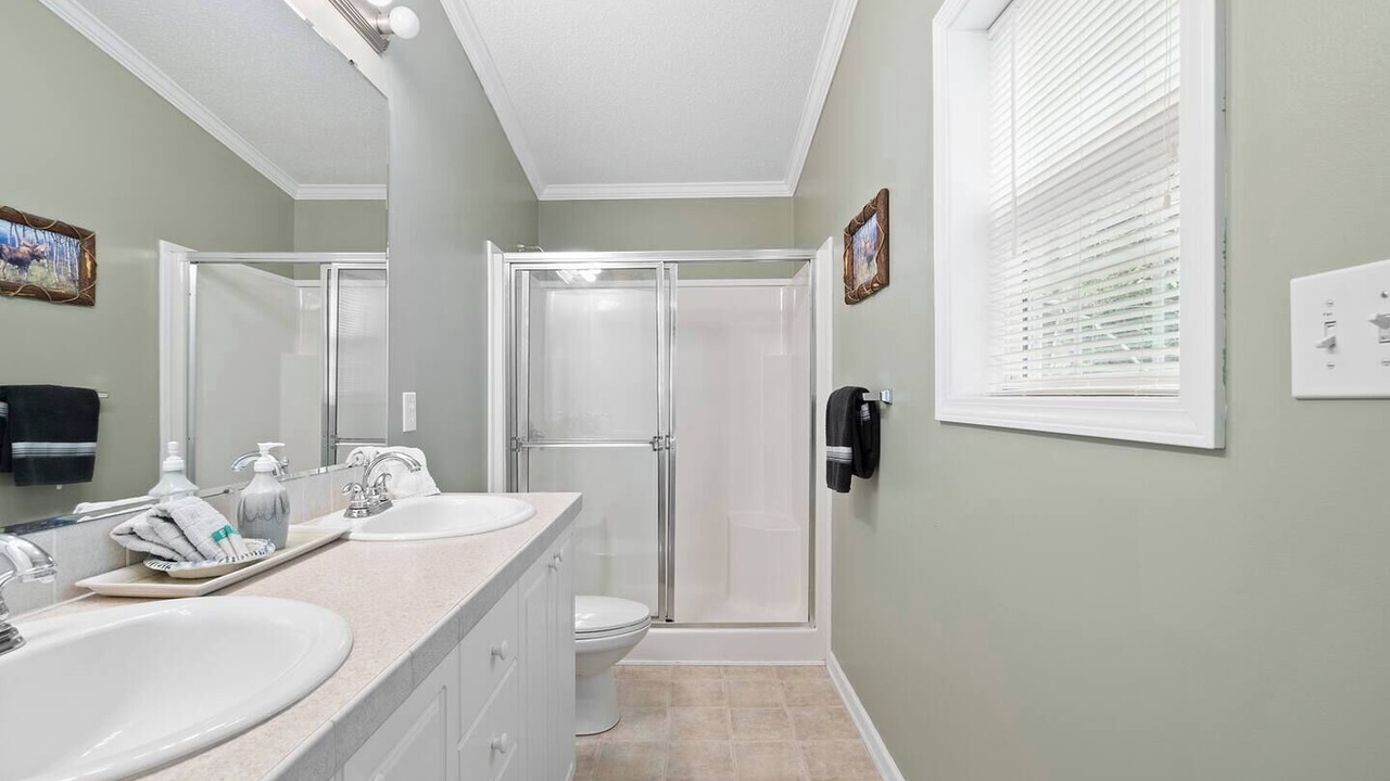 Photo of Bathroom in Newland