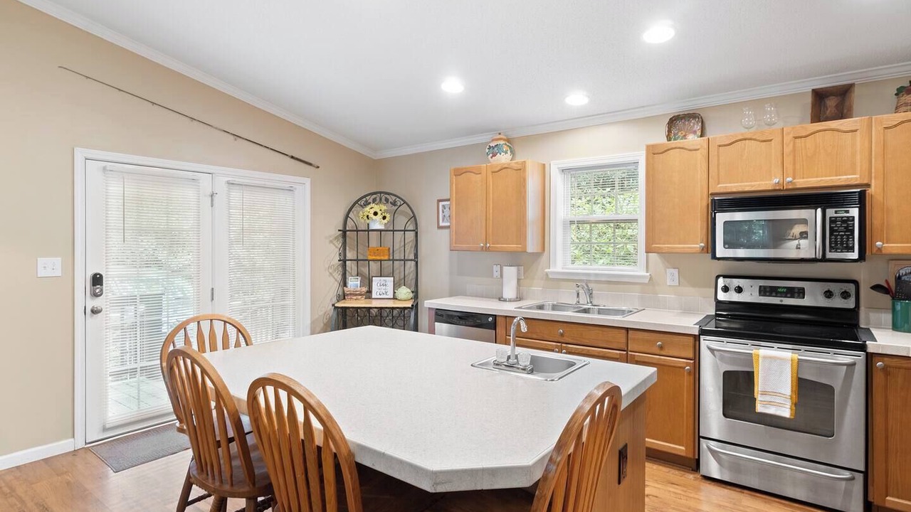 Photo of Kitchen in Newland