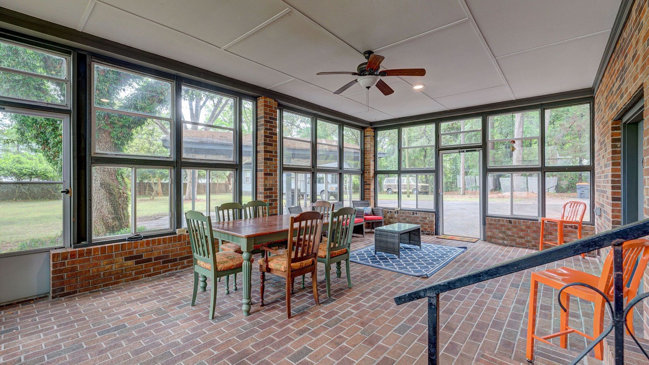 Photo of Outdoor in Myrtle Grove