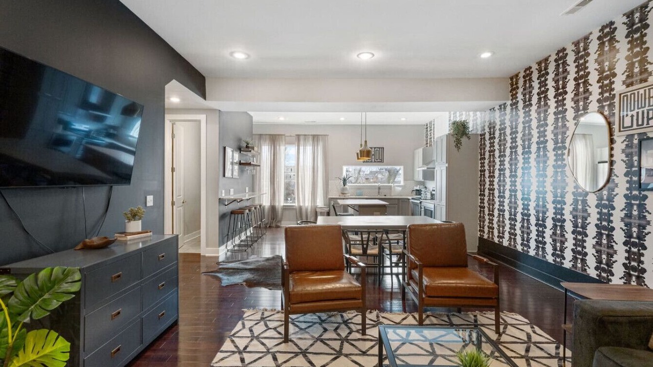 Photo of Livingroom in Chestnut Hill