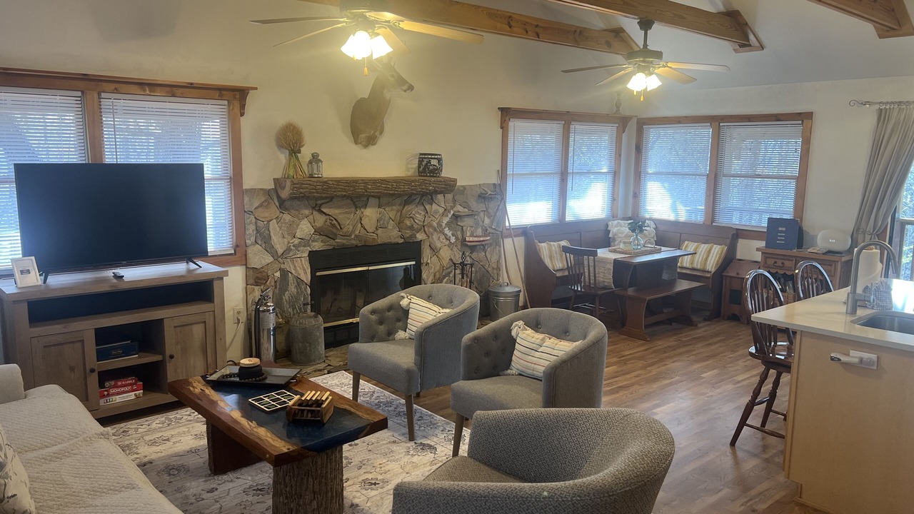 Photo of Livingroom in Lake Lure