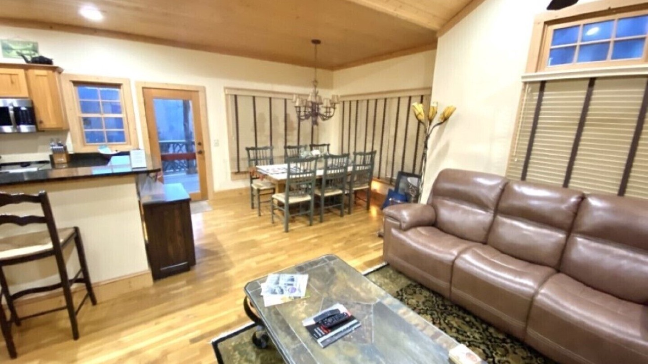 Photo of Livingroom in Cashiers