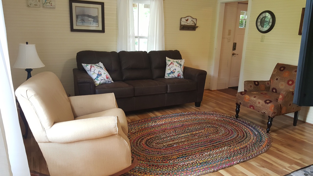 Photo of Livingroom in Mount Airy