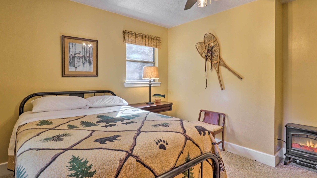 Photo of Bedroom in Mars Hill