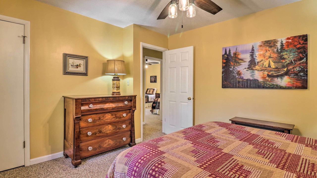 Photo of Bedroom in Mars Hill