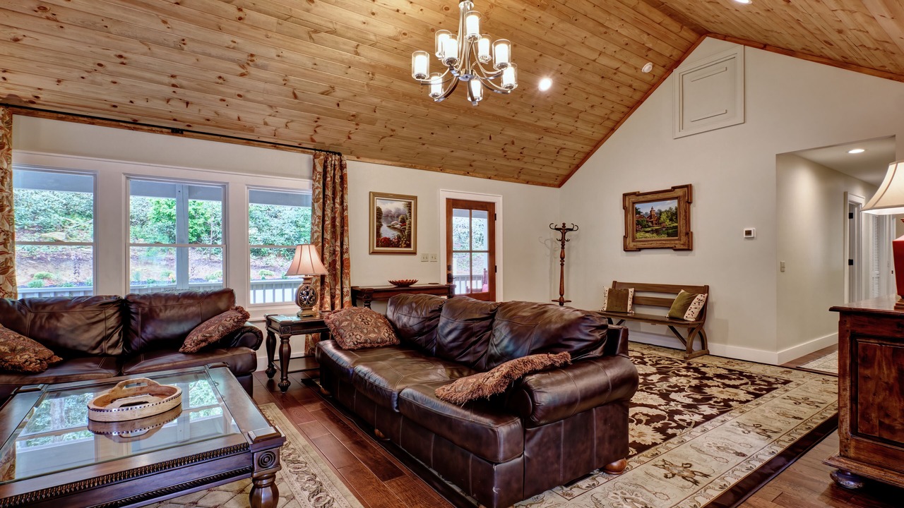 Photo of Livingroom in Mirror Lake