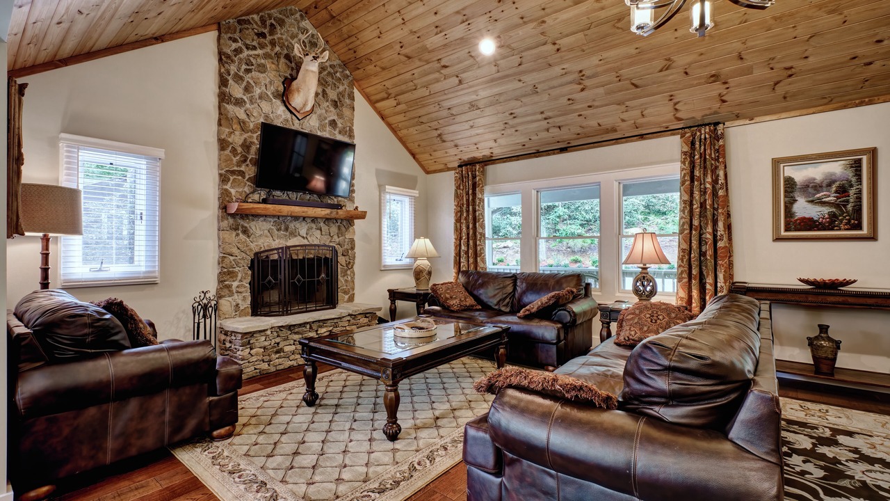 Photo of Livingroom in Mirror Lake