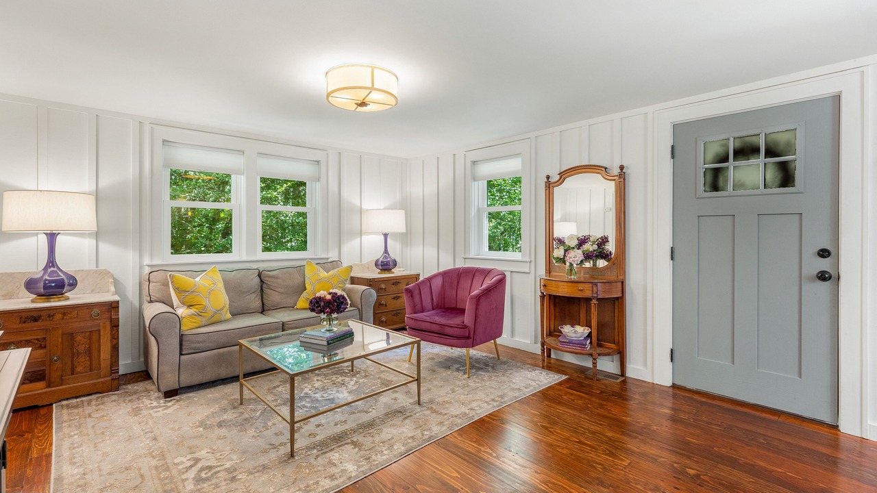 Photo of Livingroom in Cullowhee