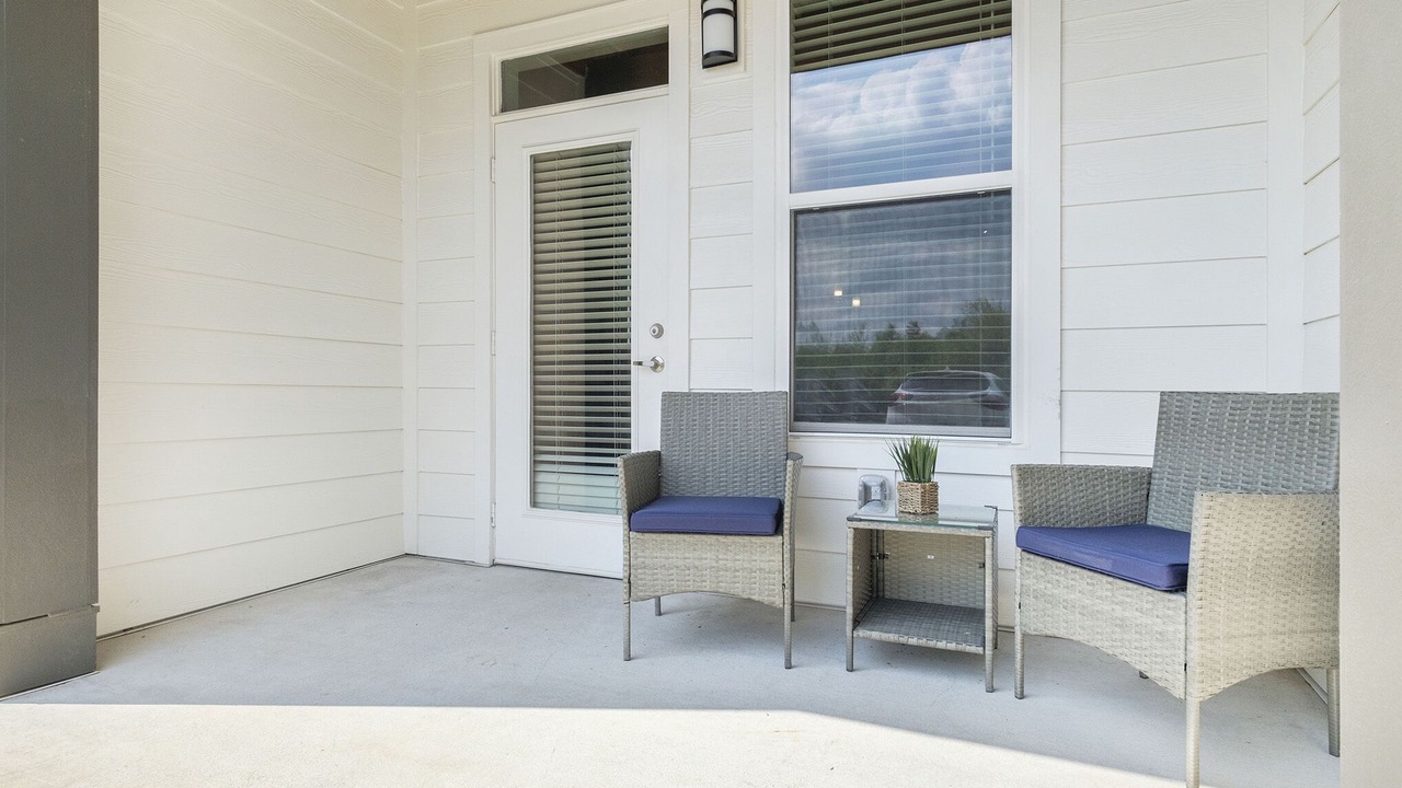 Photo of Patio Balcony in Dixie - Berryhill