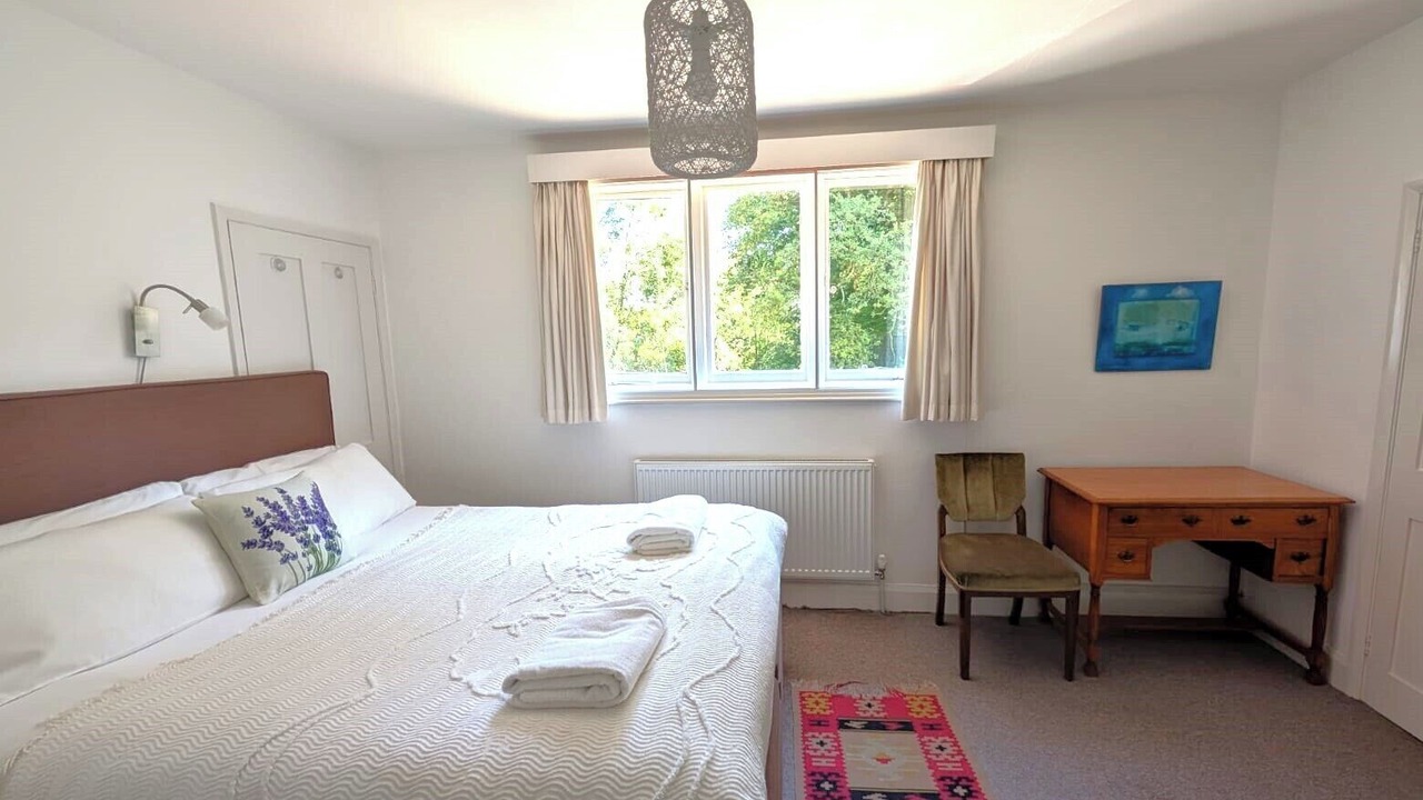 Photo of Bedroom in Ford