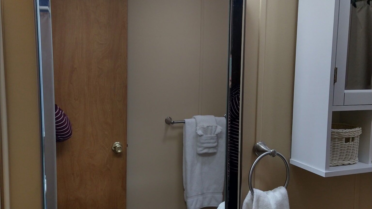 Photo of Bathroom in Newland
