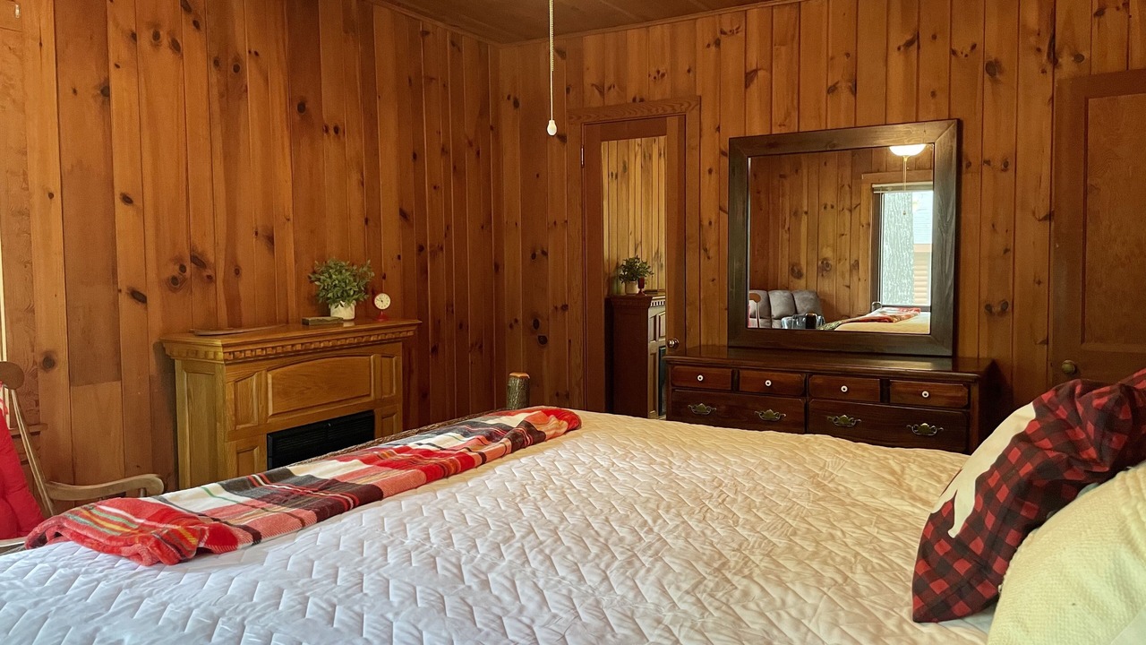 Photo of Bedroom in Bryson City