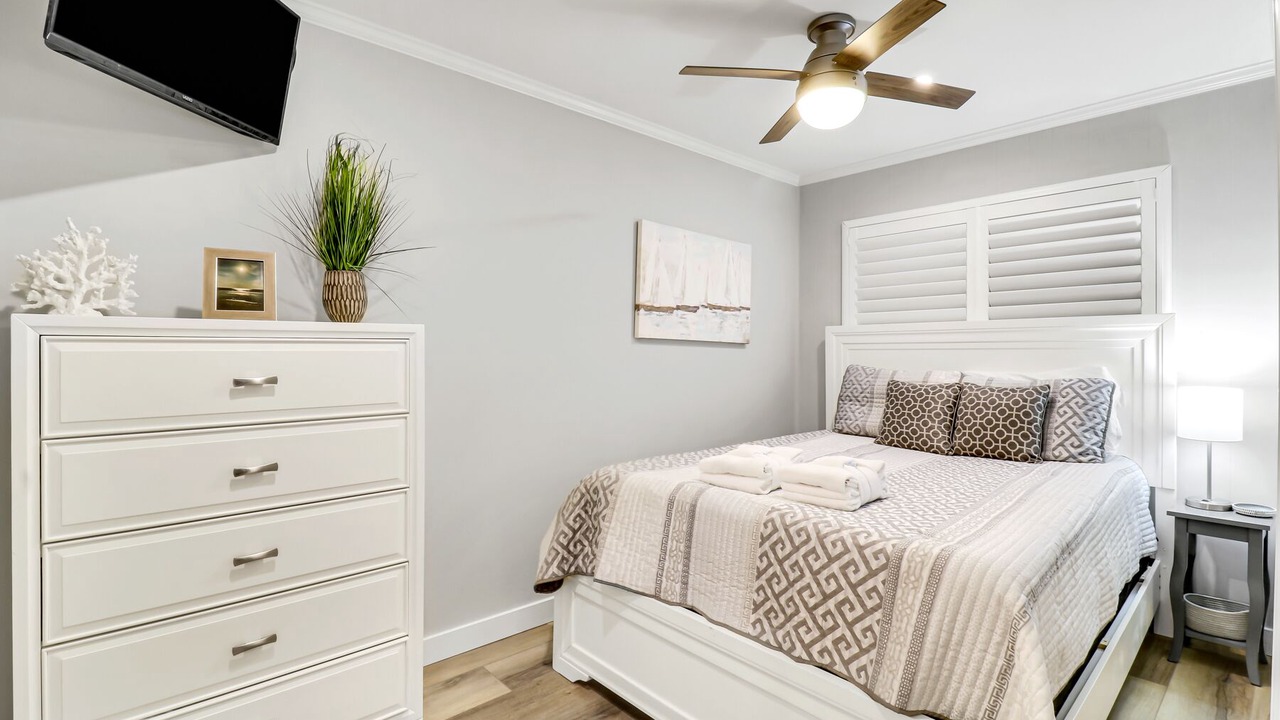 Photo of Bedroom in Folly Field