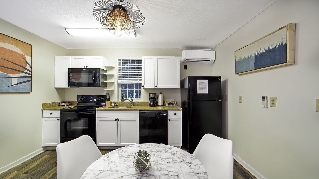 Photo of Kitchen in Avery Creek