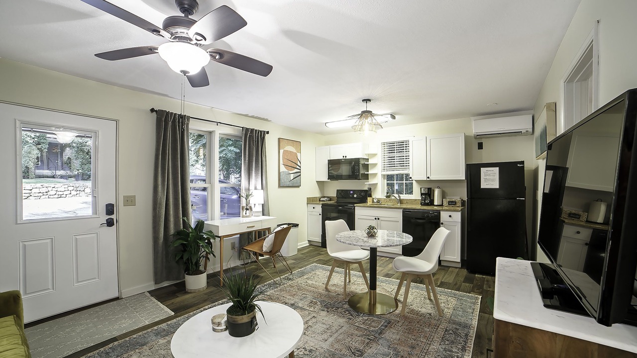 Photo of Kitchen in Avery Creek