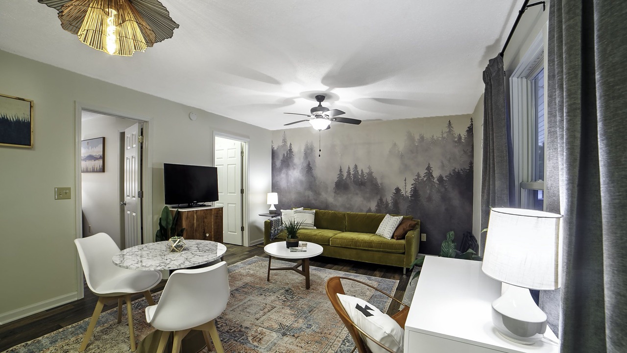 Photo of Livingroom in Avery Creek