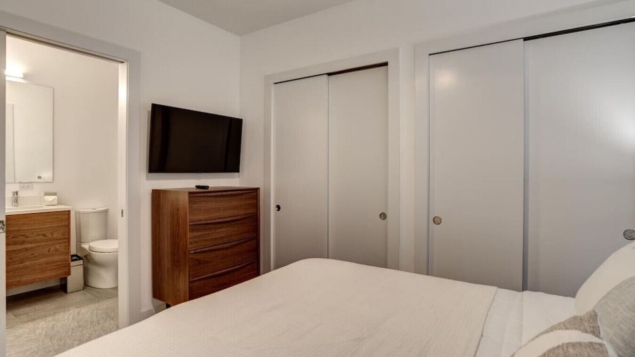 Photo of Bedroom in East End - Valley Street