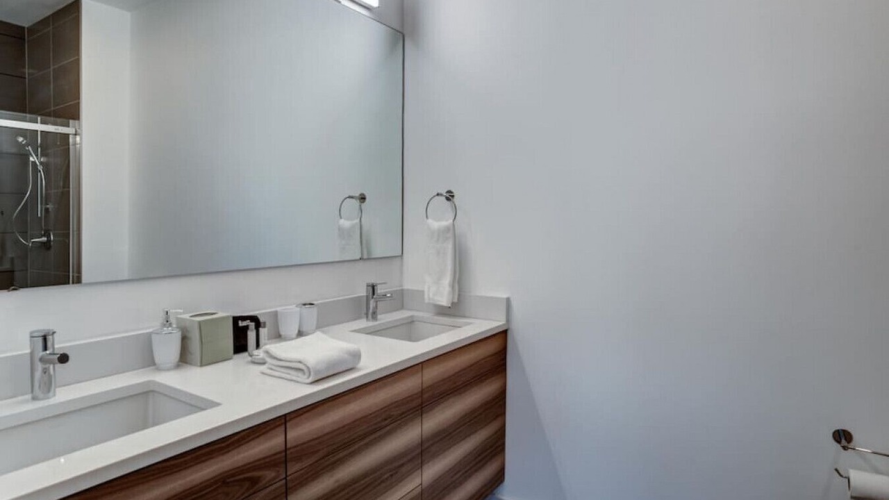 Photo of Bathroom in East End - Valley Street
