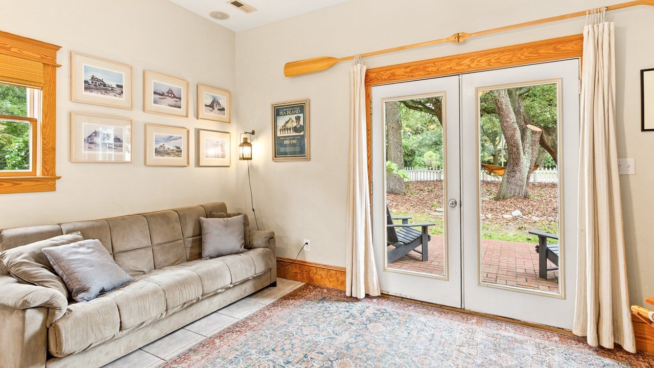 Photo of Livingroom in Manteo
