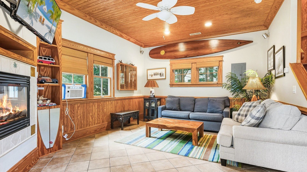 Photo of Livingroom in Manteo