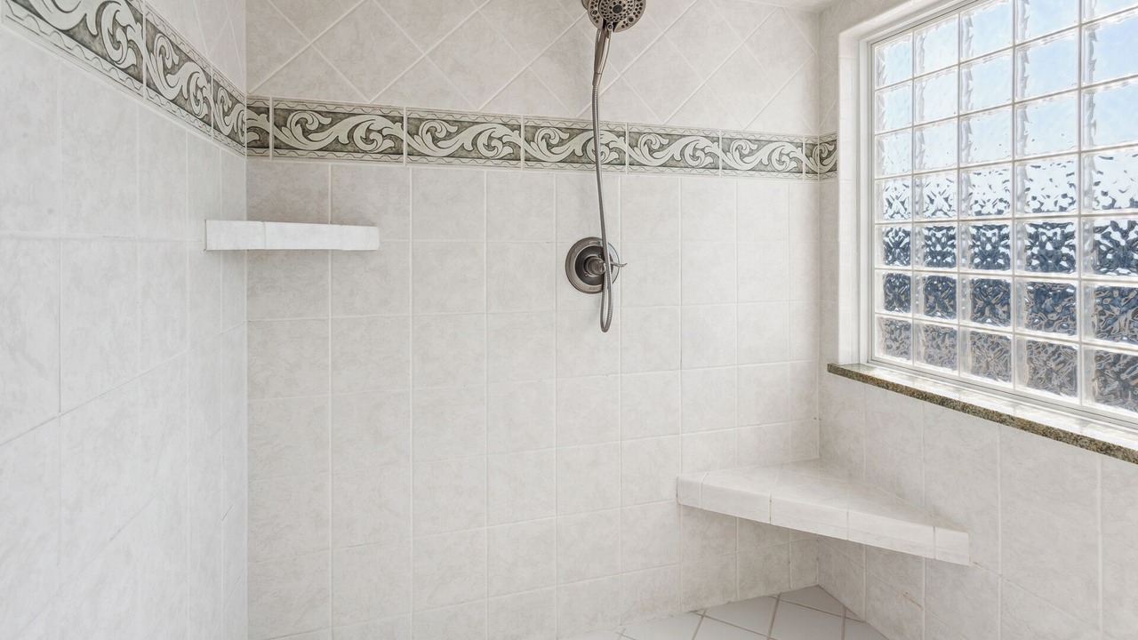 Photo of Bathroom in Sea Scape