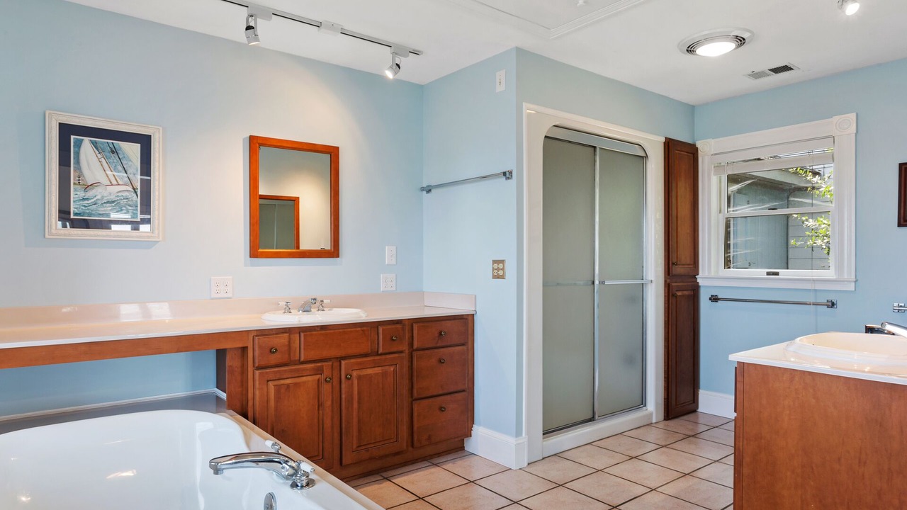 Photo of Bathroom in Colington Harbour