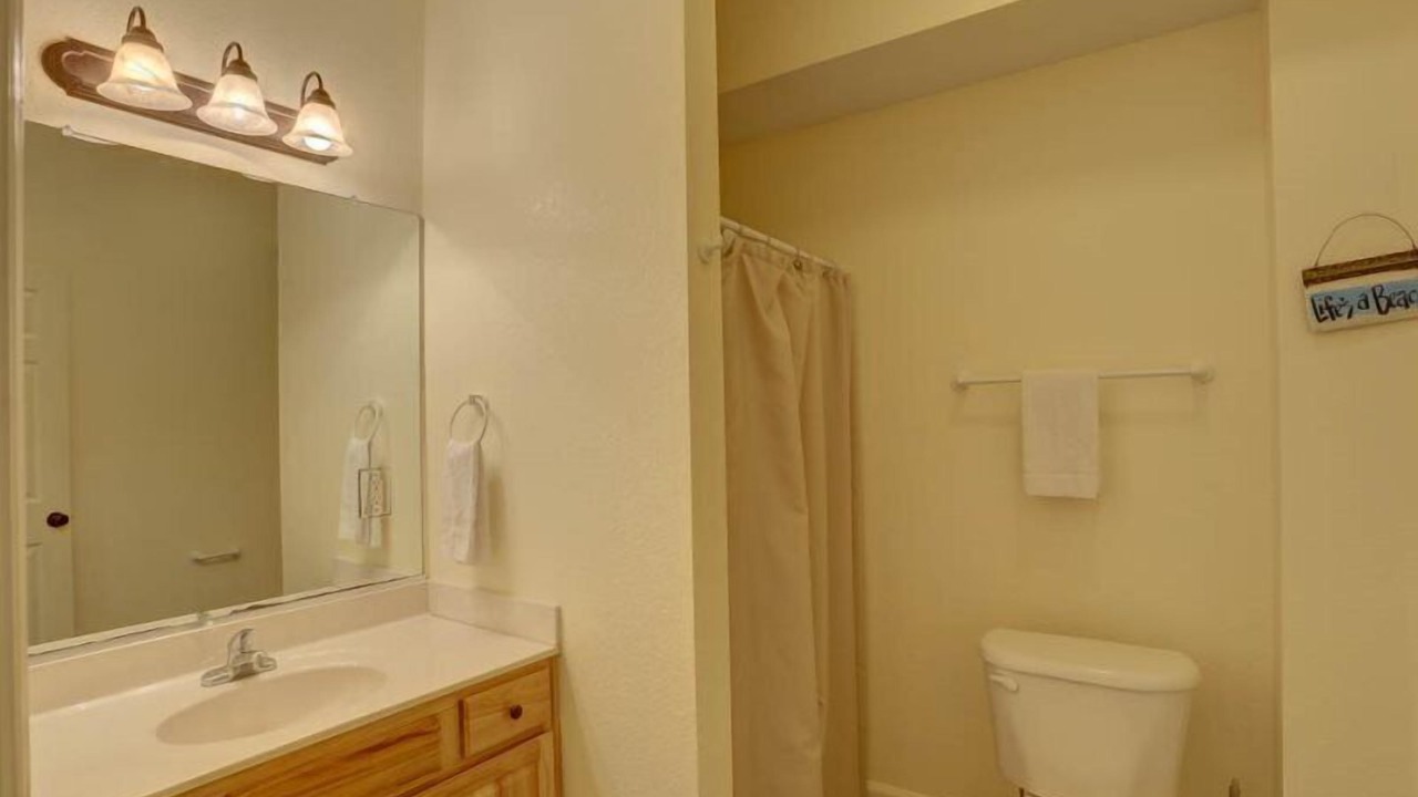 Photo of Bathroom in Nags Head