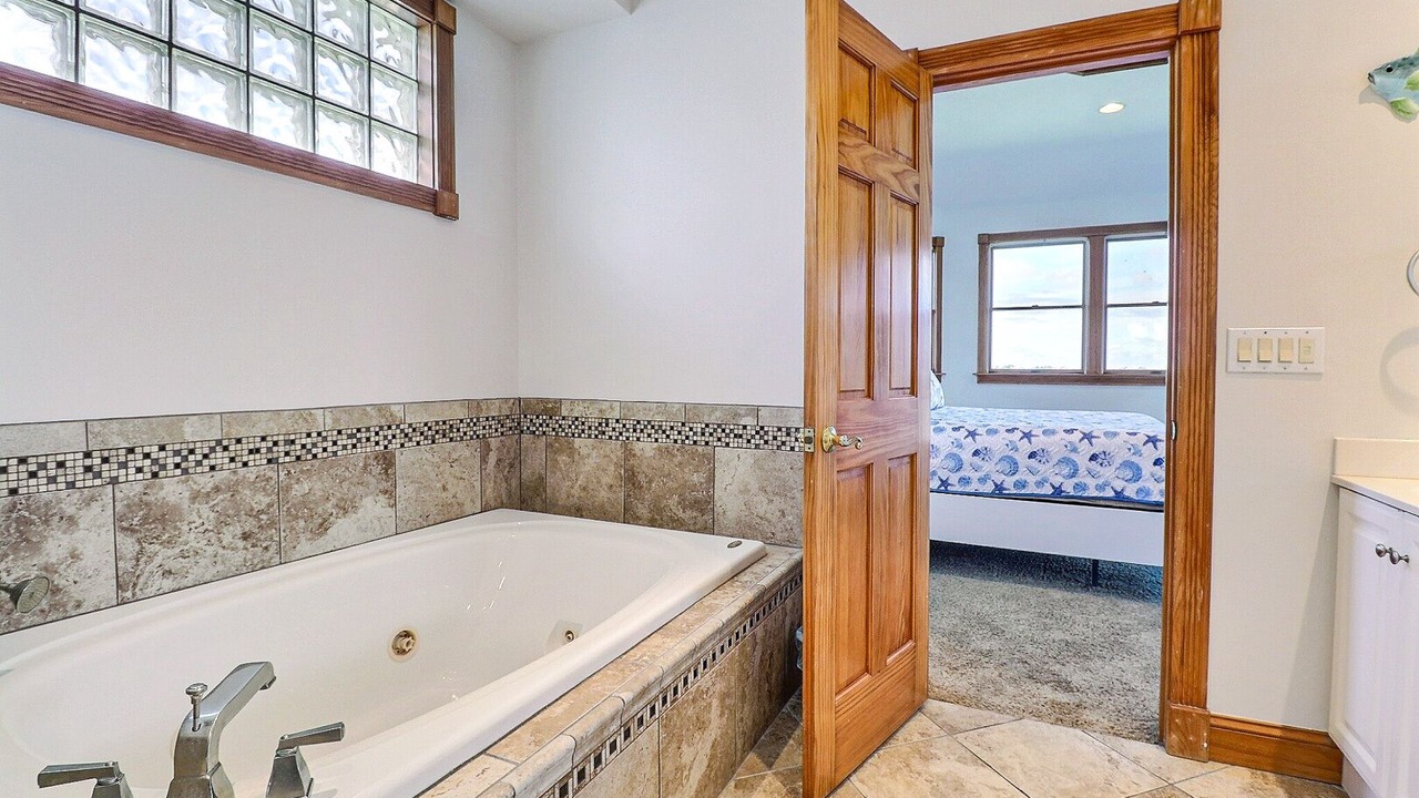 Photo of Bathroom in Manteo