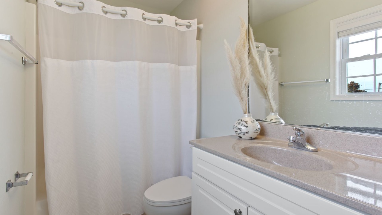 Photo of Bathroom in Colington Harbour