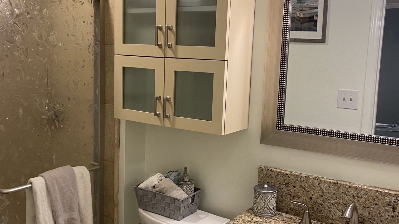 Photo of Bathroom in Raintree