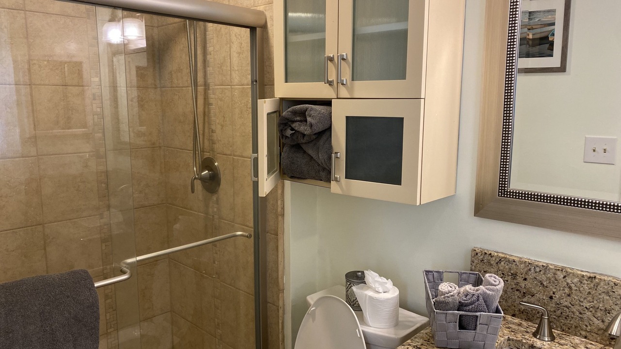 Photo of Bathroom in Raintree