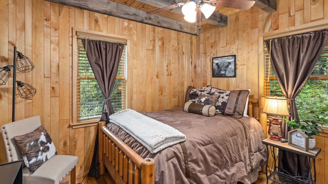 Photo of Bedroom in Linville Falls