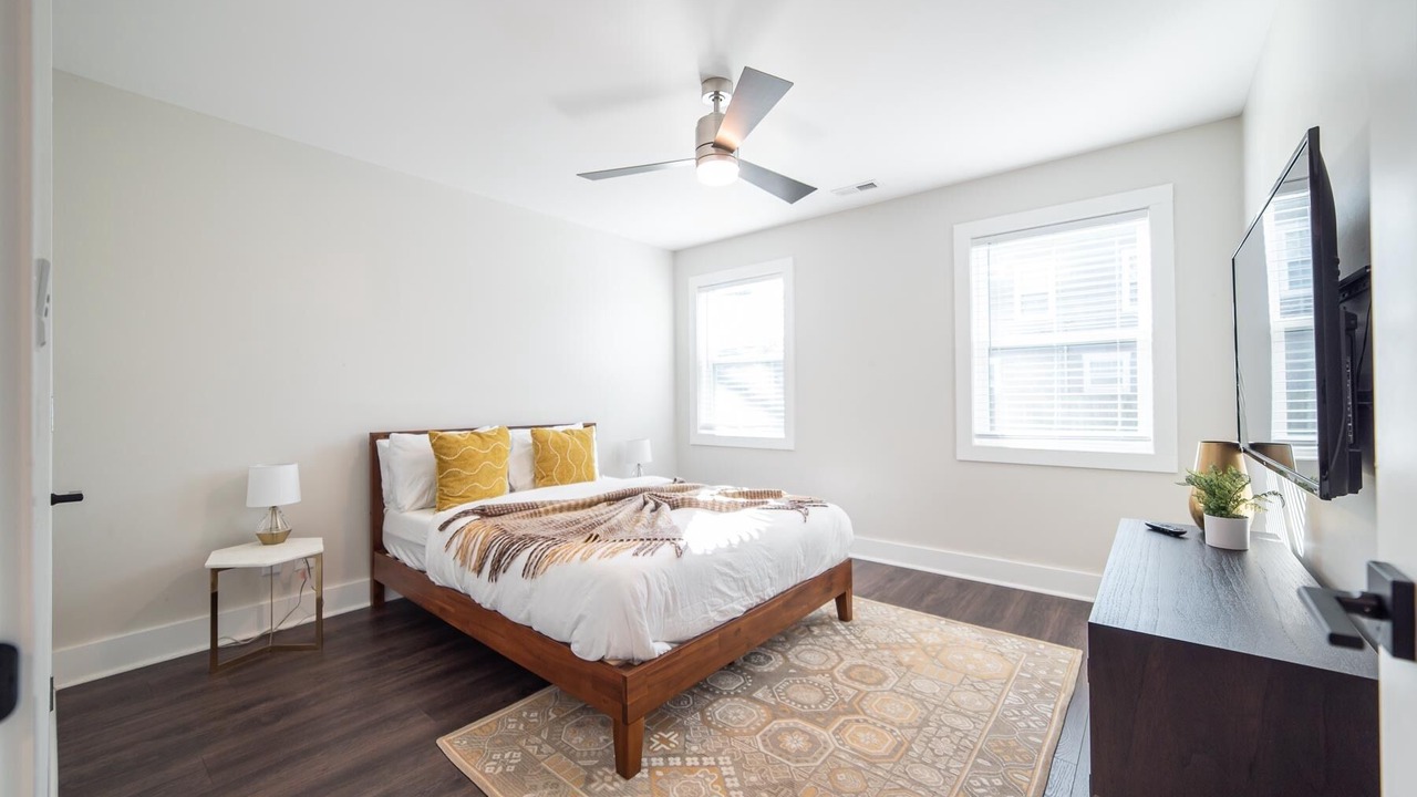 Photo of Bedroom in Villa Heights