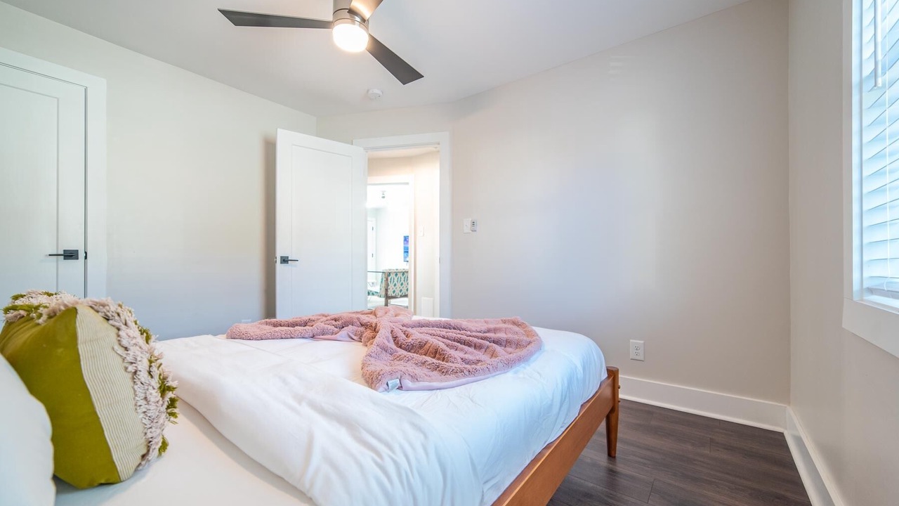 Photo of Bedroom in Villa Heights