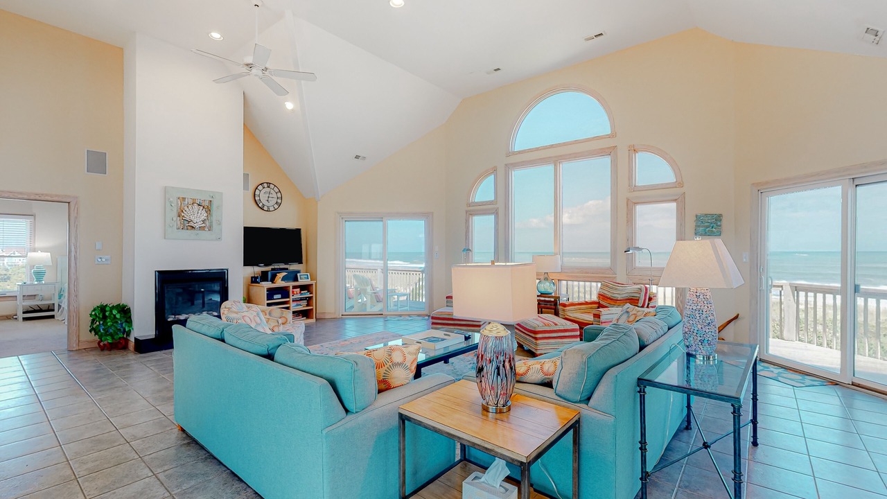 Photo of Livingroom in Avon