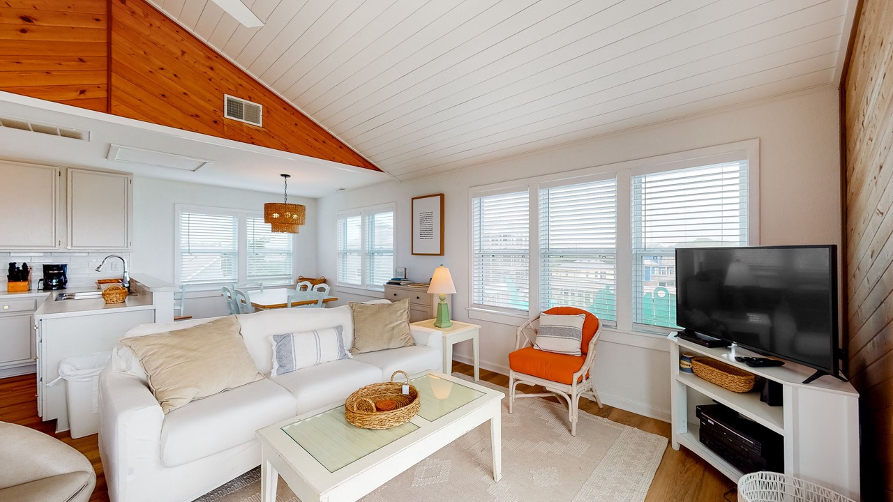 Photo of Livingroom in Brigands' Bay