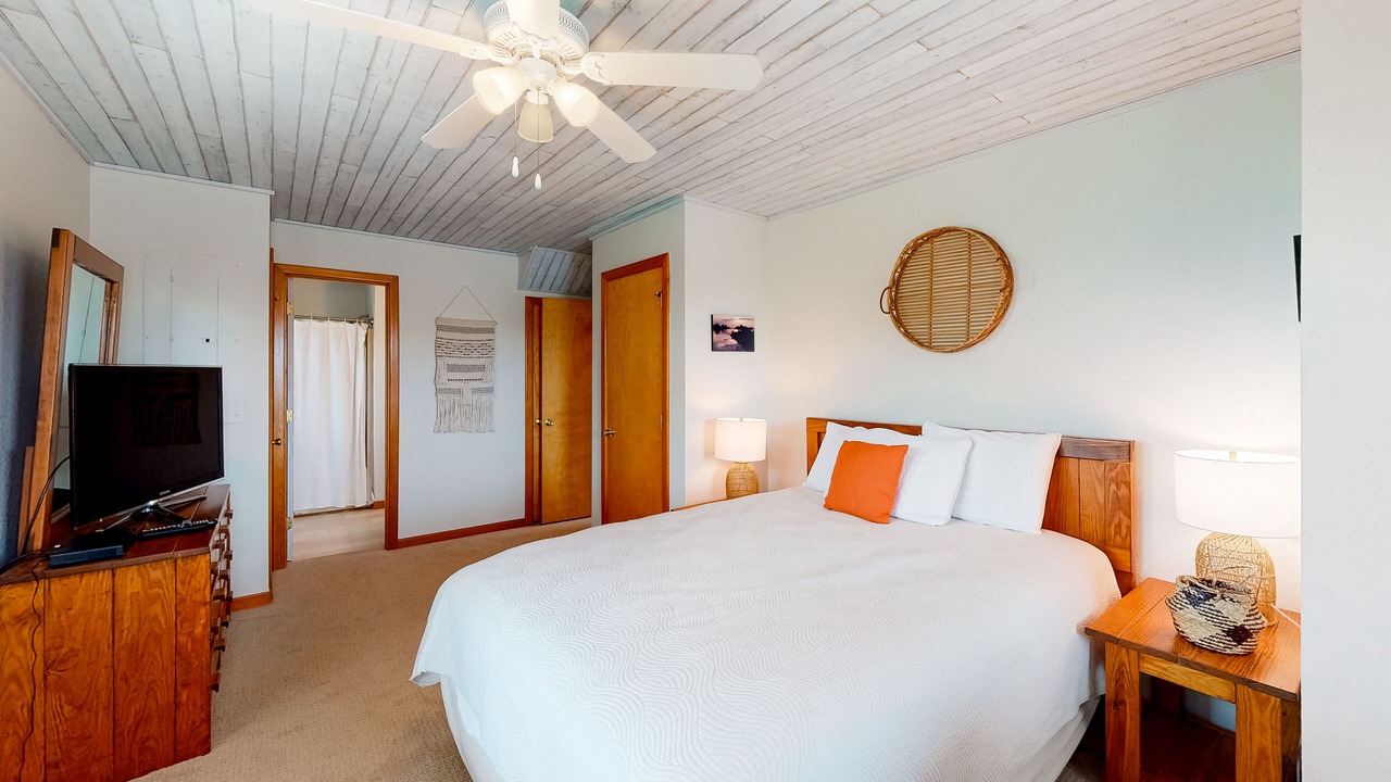 Photo of Bedroom in Brigands' Bay