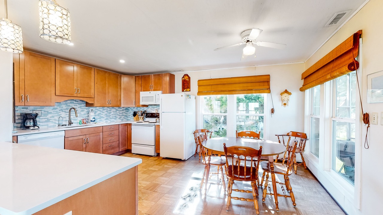 Photo of Kitchen in Brigands' Bay