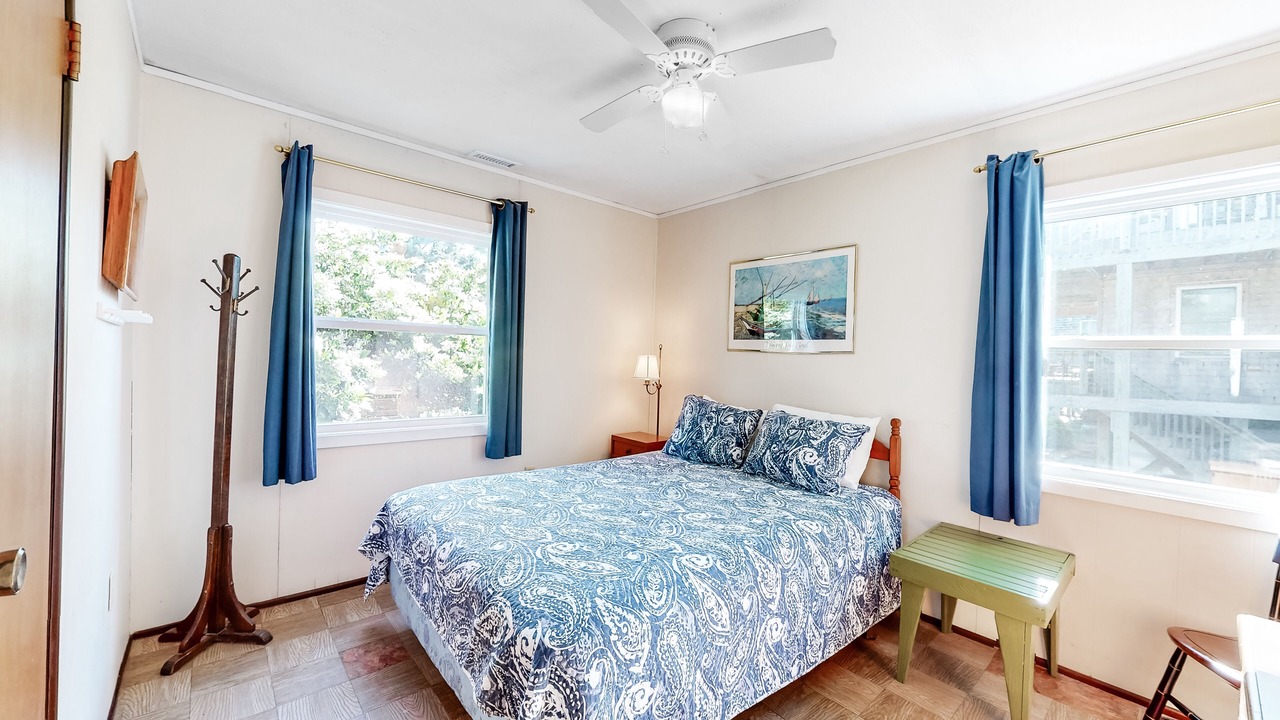 Photo of Bedroom in Brigands' Bay
