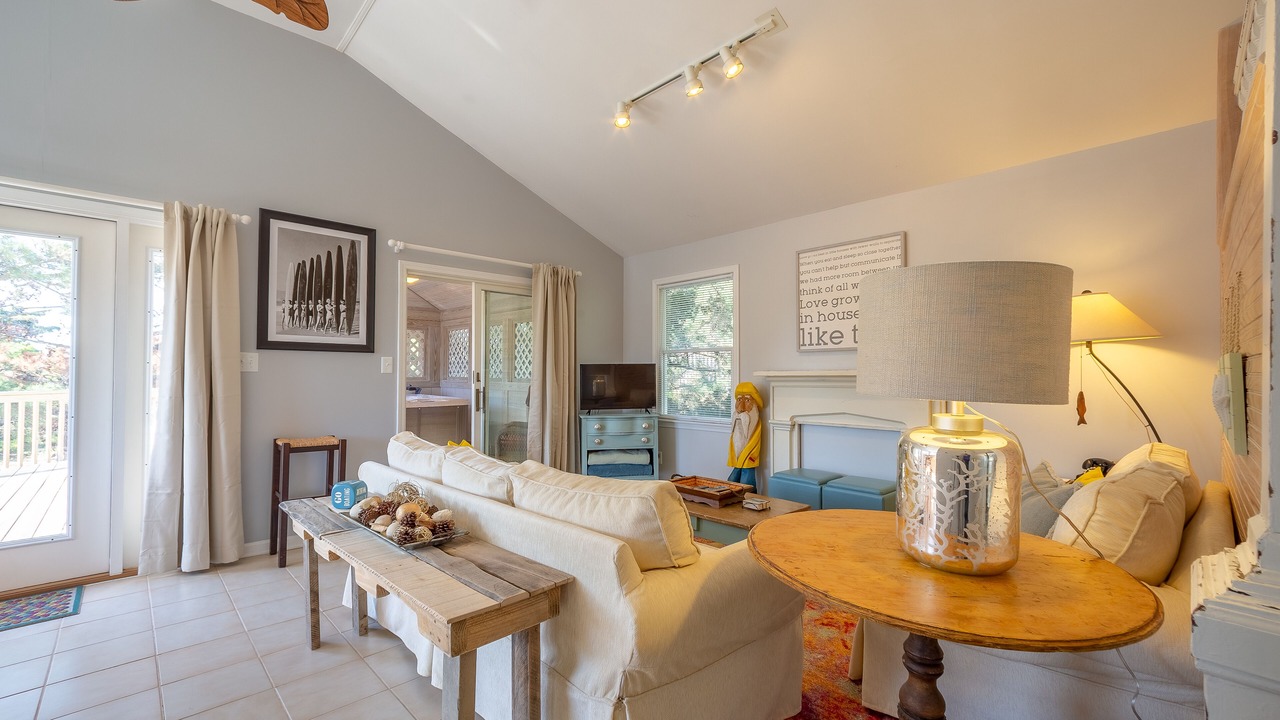 Photo of Livingroom in Ocean Isle Estates