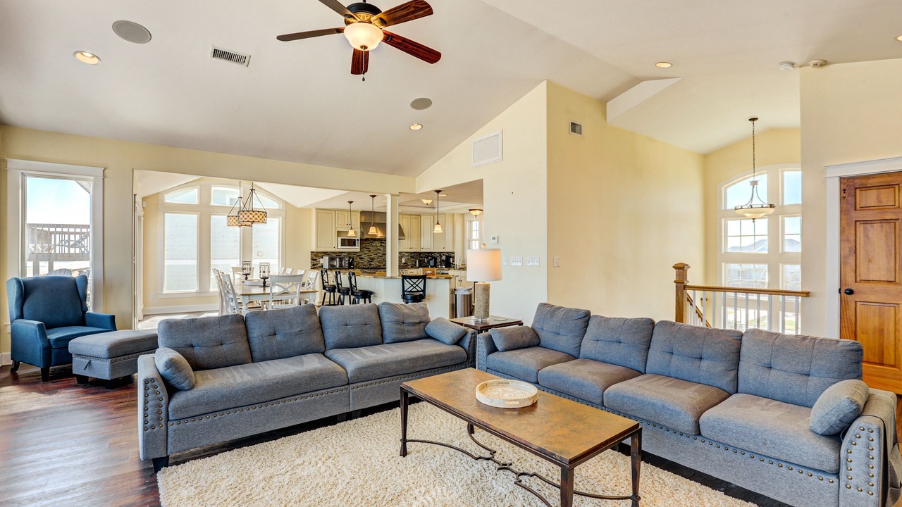 Photo of Livingroom in Avon