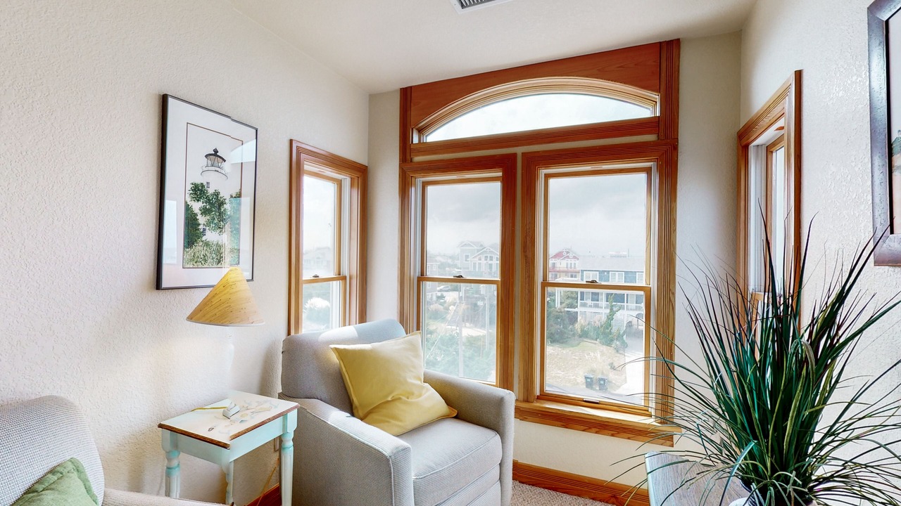 Photo of Livingroom in Waves