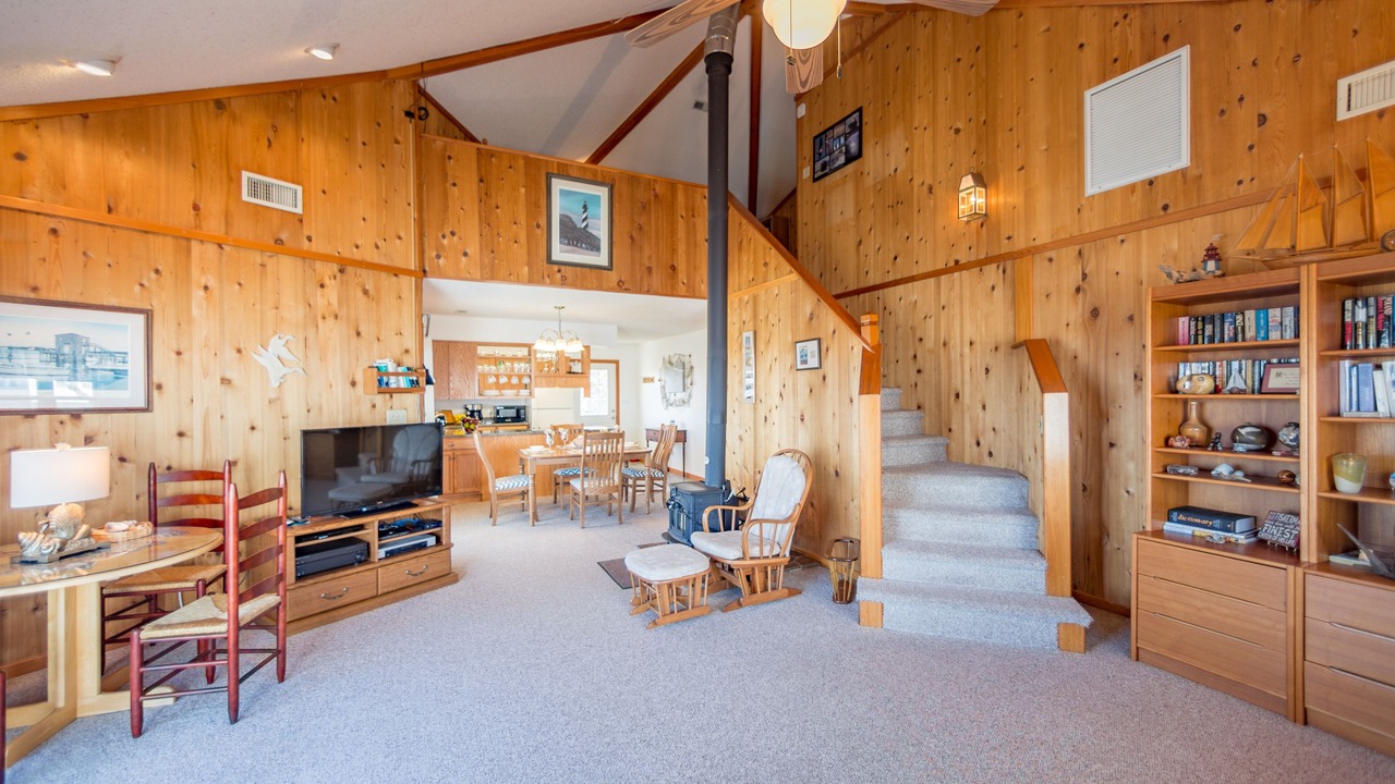 Photo of Livingroom in Brigands' Bay