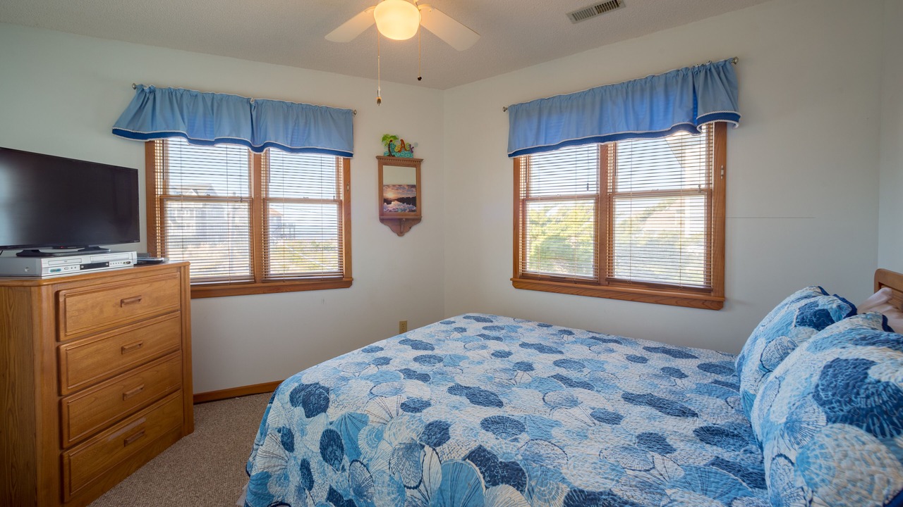Photo of Bedroom in Brigands' Bay